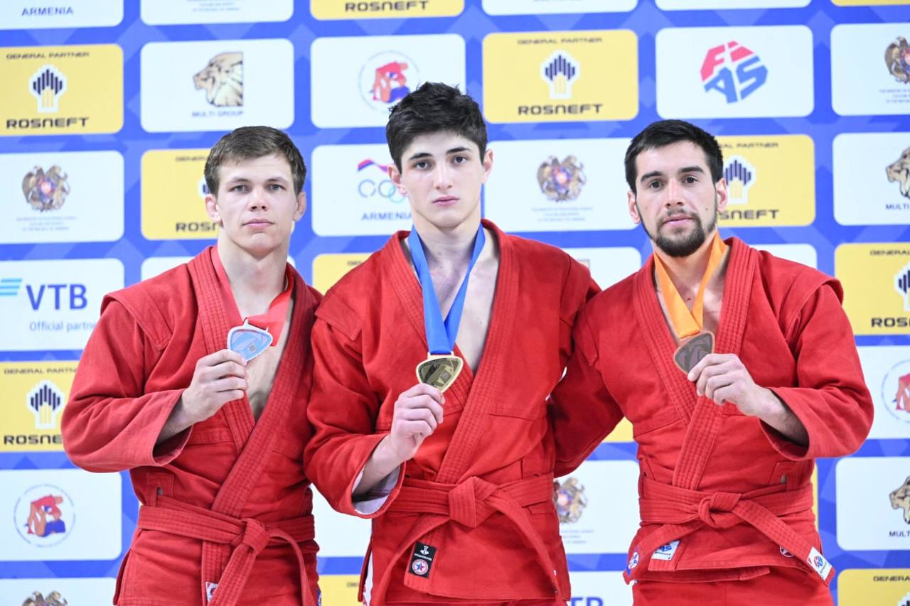Спортсмен из Адыгеи Расул Наш завоевал золото Кубка Мира по самбо!.