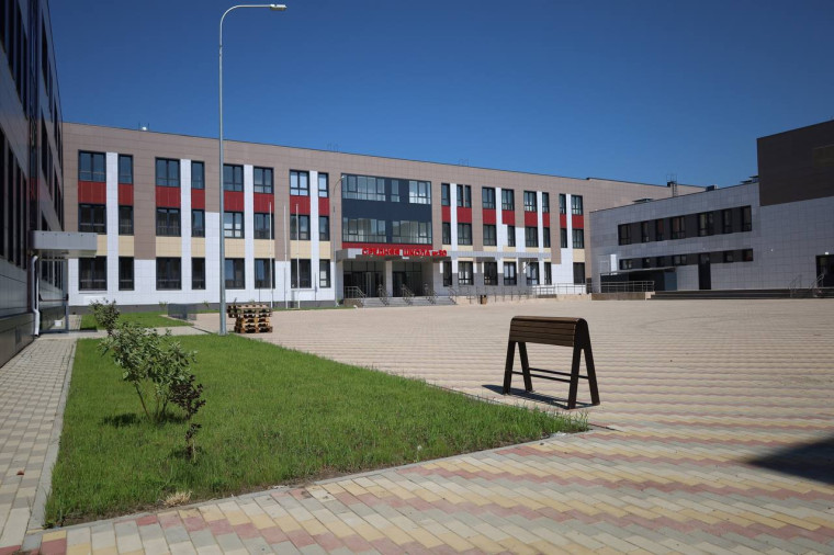 По поручению Главы Республики Адыгея Мурата Кумпилова по развитию социальной инфраструктуры в скором времени появится еще одна школа на 1100 мест в пос. Яблоновском.. По поручению Главы Республики Адыгея Мурата Кумпилова по развитию социальной инфраструктуры в скором времени появится еще одна школа на 1100 мест в пос. Яблоновском..